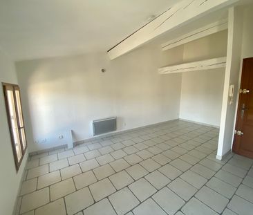 Location Appartement 1 pièce 23m² - Photo 2