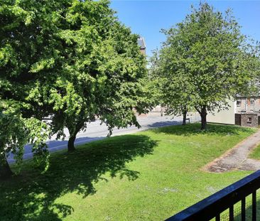 2 bedroom apartment to rent - Photo 6