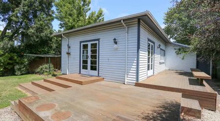 4 Bedrooms - Double Glazed - Great School Zones! - Photo 4