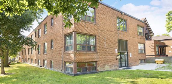 Albert Apartments - Photo 2