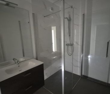 Location Appartement 3 pièces 63m² LILLE 59000 - Photo 4