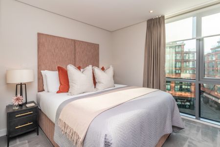 A spectacular three-bedroom apartment with water views in the heart of Paddington, London W2 - Photo 5