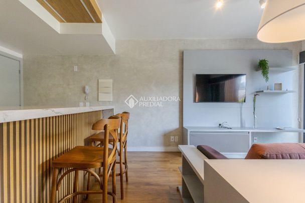 Apartamento com 1 quarto e 47m² para alugar em Petrópolis, Porto Alegre. - Photo 1