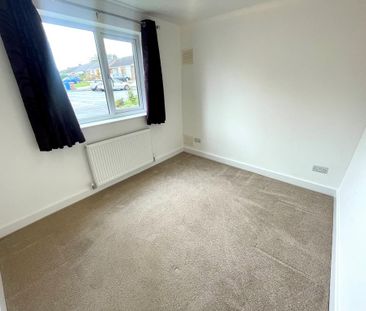 2 bedroom bungalow to rent - Photo 2