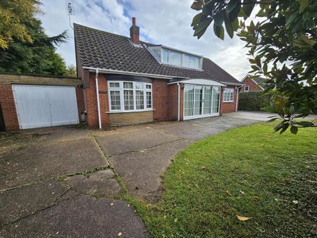 4 bedroom detached house to rent - Photo 3