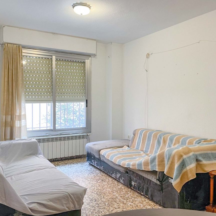 Functional flat for rent in red apartments area in Requena - Foto 1