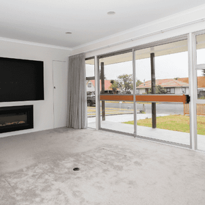 Family home - Photo 2