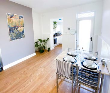 1 bedroom in a house share to rent - Photo 1