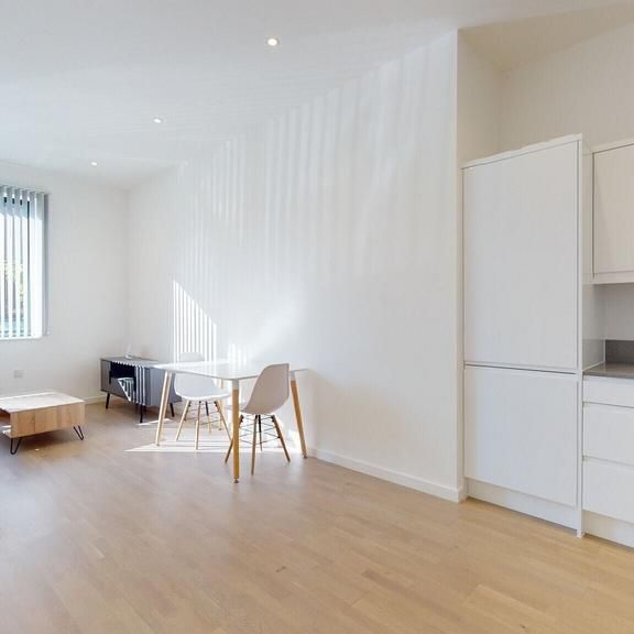 Studio to rent - Photo 1