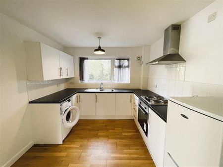 3 bedroom apartment to rent - Photo 5