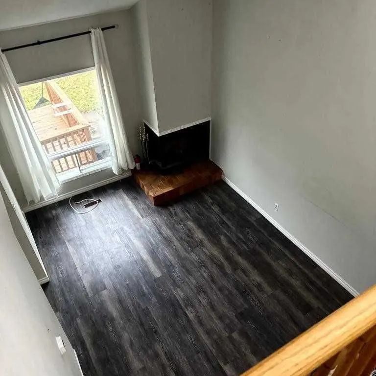 8 Roscoe Road #Main - Photo 1