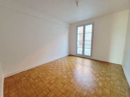 Location Appartement 5 pièces 127m² - Photo 4