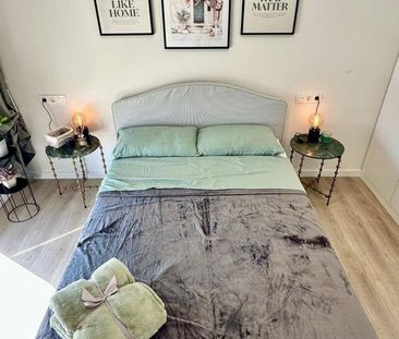 Luxury penthouse for rent in Nueva Andalucia, Spain - Photo 3