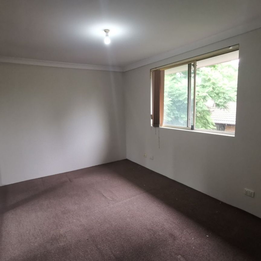 Two bedroom three levels town house - Photo 1