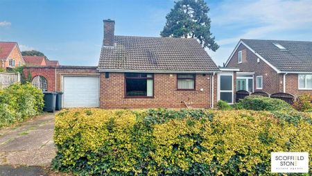 3 bedroom detached bungalow to rent - Photo 2