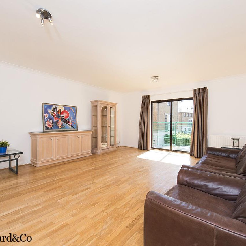 Plover Way, London - Photo 1