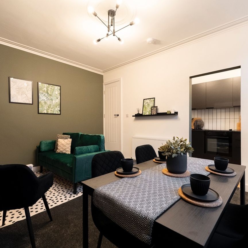 2 Bed Terraced House, Harold View, LS6 - Photo 1