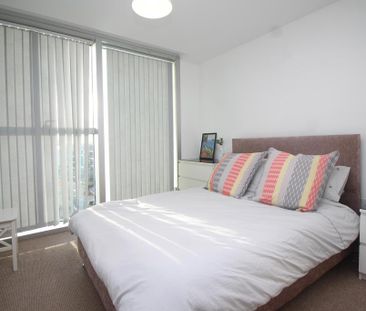 2 bedroom apartment to rent - Photo 4