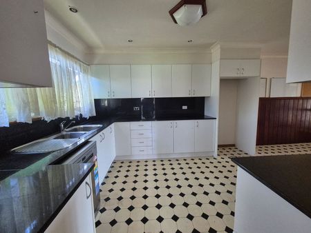 Fresh Air, Open Space & Country Grace, Your Rural Retreat Awaits! - Photo 2