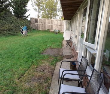 Studio to rent - Photo 6