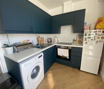 2 bedroom flat to rent - Photo 6