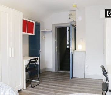 Bed for rent in 6-bedroom house in Phibsborough - Photo 5