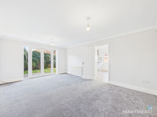 2 bedroom detached bungalow to rent - Photo 1