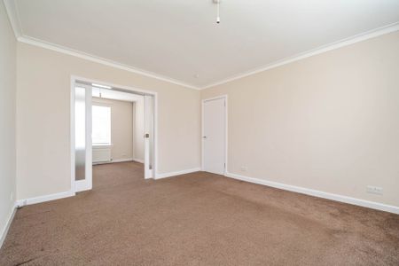 Price £1,250 pcm - Available Now - Unfurnished - Photo 2