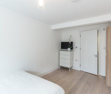 Room in a Shared House, Saint James's Road, CR0 - Photo 6
