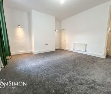 Bolton Road West, Ramsbottom - Photo 2