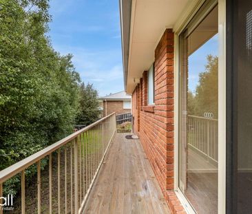 Spacious & Comfortable 2-Bedroom Unit in Claremont - Photo 4