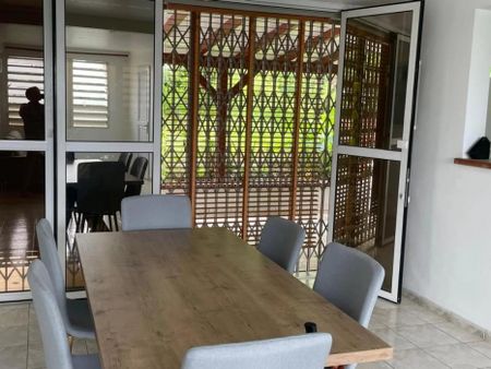 Location Maison 102m² 4 pièces Fort de france - Photo 4