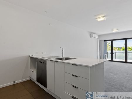 walking distance to train station - Photo 4