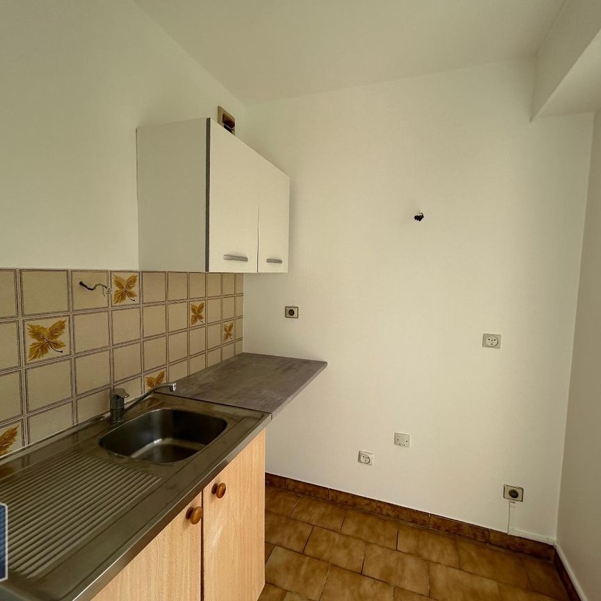 Location Appartement 1 pièce 28m² BEAUVAIS 60000 - Photo 1