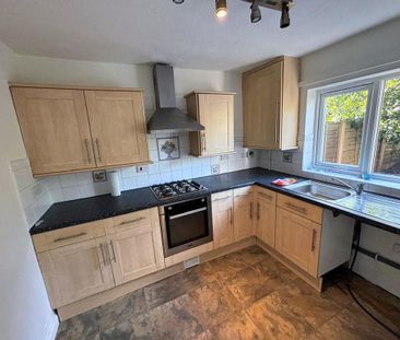 2 bedroom terraced house to rent - Photo 2