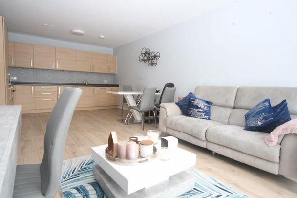 2 bedroom apartment to rent - Photo 1