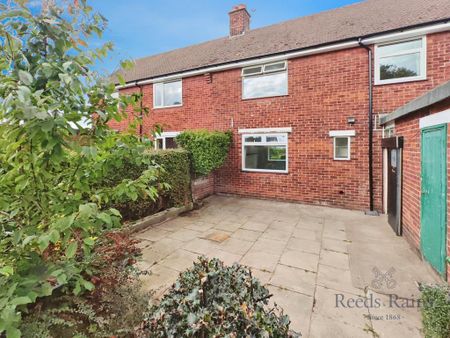 3 bedroom semi-detached house to rent - Photo 5