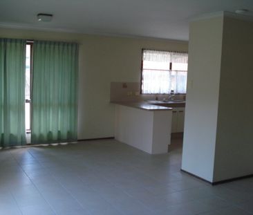 Neat and tidy - 3 Bedroom Stand Alone House in a Complex - Photo 1