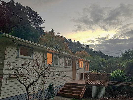 73 Elmslie Road, Pinehaven Wellington 5019 - Photo 1