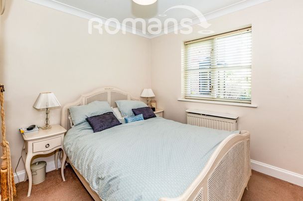 Trinity House, Maidenhead Road, Cookham, SL6 - Photo 1