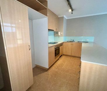 1 Bedroom Unit in Geelong City Centre! - Photo 1