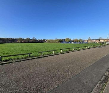 The Oval, Retford, DN22 - Photo 3