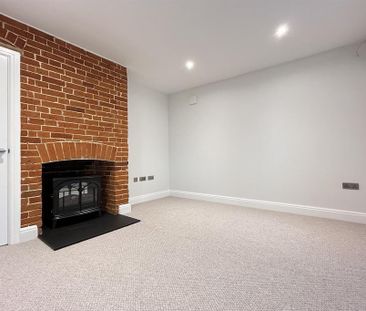 3 bedroom detached house to rent - Photo 4