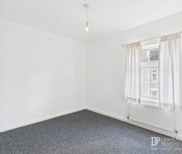 2 Bedroom Terraced House - Photo 4