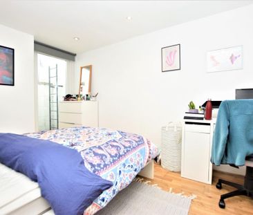 4 bedroom flat to rent - Photo 6