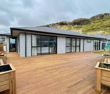 Luxury & Comfort - 4 Bedroom house - Photo 2