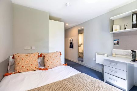 Silver Plus Ensuite - Photo 5