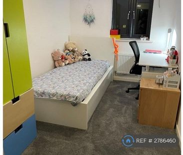 3 bedroom semi-detached house to rent - Photo 3