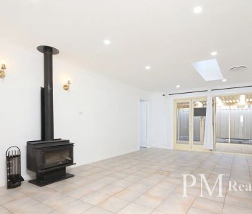 Charming and Spacious Family Home - Photo 1