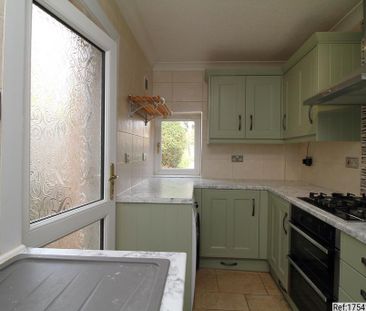 2 bedroom semi-detached house to rent - Photo 6
